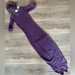 Mod sleeper gown and hat